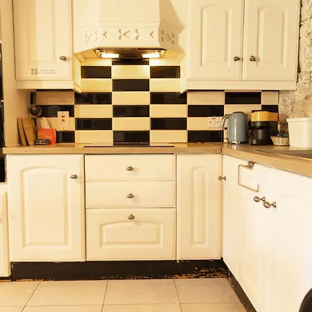 Fitz Of Inch - The Stables Cottage Guest House Rooms Apartamento Laois